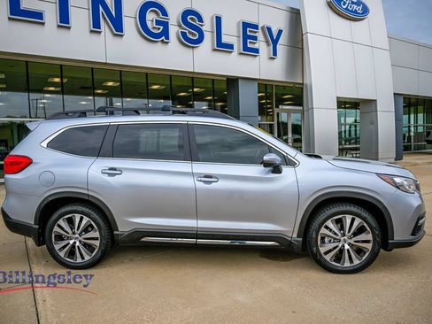 Used 2022 Subaru Ascent Limited w/ Technology Package AWD/4WD image 8