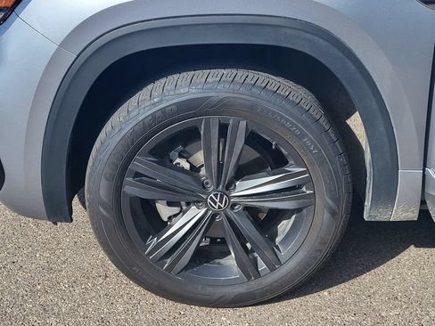 Used 2022 Volkswagen Atlas Cross Sport SEL R-Line AWD/4WD image 8