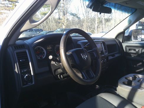 Used 2014 RAM 3500 Tradesman w/ Chrome Appearance Group image 11