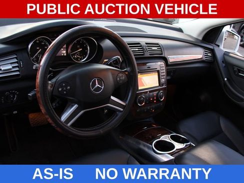 Used 2011 Mercedes-Benz R 350 4MATIC image 4