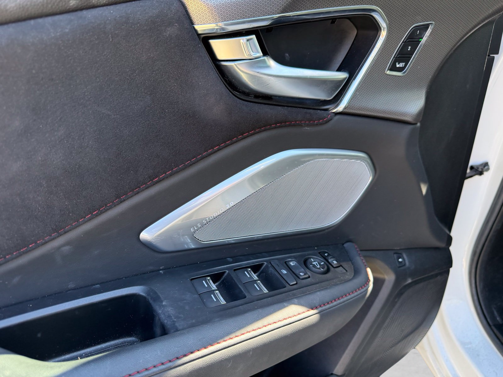 Used 2023 Acura RDX w/ Advance Package FWD image 11