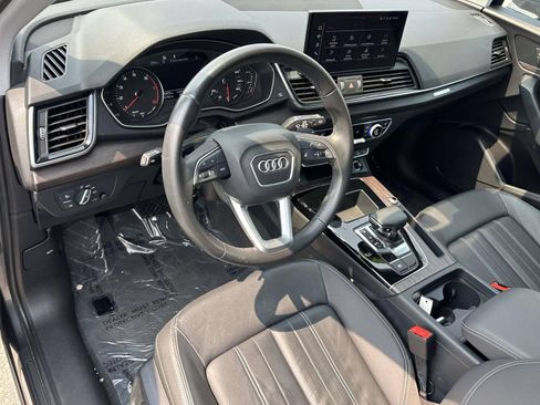 Used 2023 Audi Q5 2.0T Premium w/ Convenience Package AWD/4WD image 9
