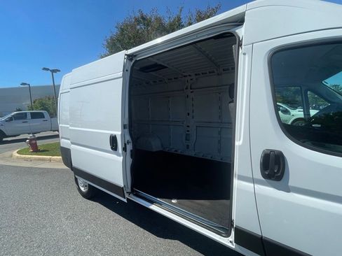 Used 2023 RAM ProMaster 2500 FWD image 16