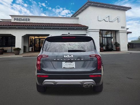 Certified 2022 Kia Telluride S FWD image 7