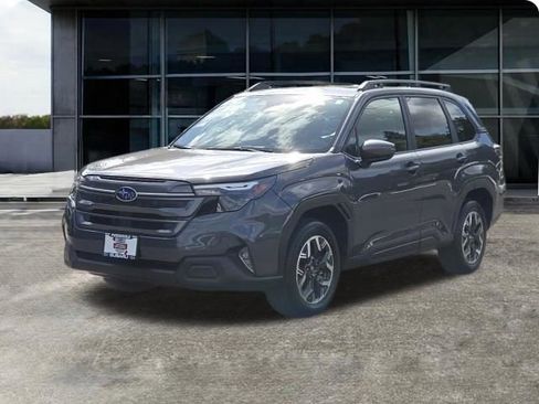 Certified 2025 Subaru Forester Premium image 6