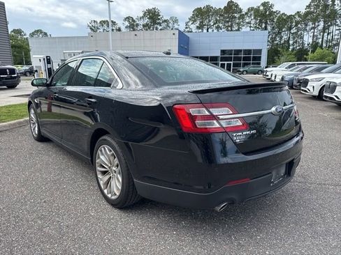 Used 2017 Ford Taurus Limited w/ Driver Assist Package FWD image 9