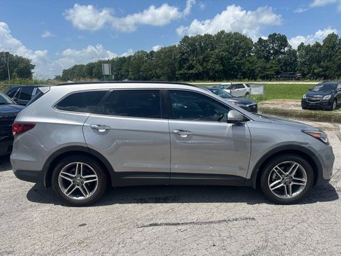 Used 2017 Hyundai Santa Fe FWD w/ ULTIMATE PACKAGE 07 w/ Cargo Package image 4