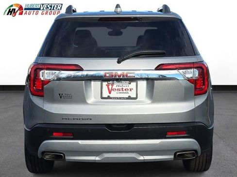 Used 2023 GMC Acadia SLT w/ Preferred Package image 3