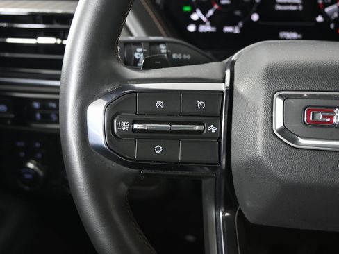 Used 2025 GMC Yukon AT4 image 36