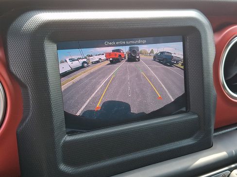 Used 2021 Jeep Wrangler Unlimited Rubicon w/ LED Lighting Group AWD/4WD image 26