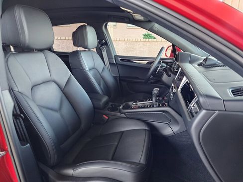 Used 2024 Porsche Macan w/ Premium Plus Package image 62