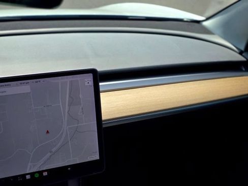 Used 2021 Tesla Model 3 Standard Range Plus RWD image 23