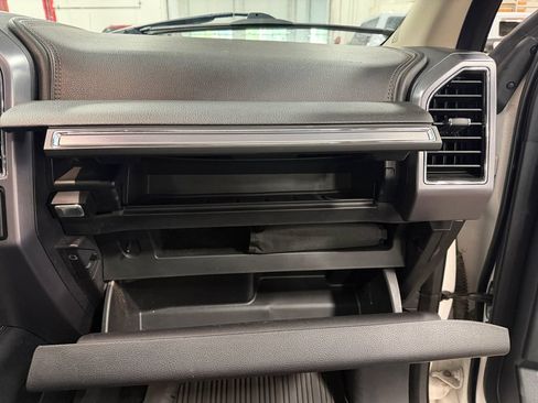Used 2018 Ford Expedition Max Platinum AWD/4WD image 23