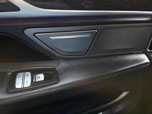 Used 2017 BMW 740e xDrive AWD/4WD image 22