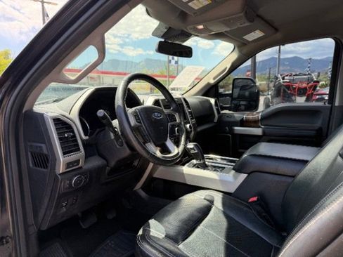 Used 2018 Ford F150 Lariat w/ Equipment Group 502A Luxury AWD/4WD image 15
