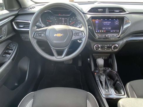 Used 2023 Chevrolet TrailBlazer LT w/ Convenience Package image 8