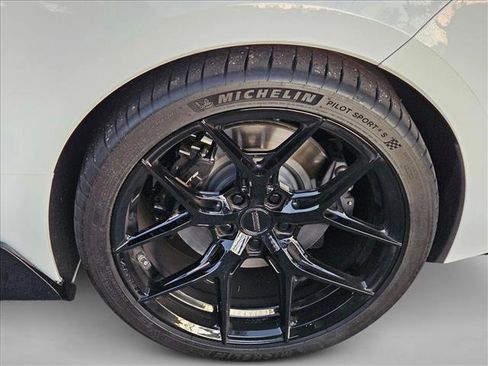 Used 2022 Chevrolet Corvette 2LT w/ Z51 Performance Package image 5