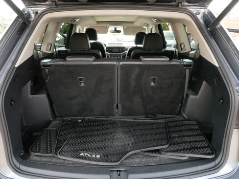 Certified 2023 Volkswagen Atlas SE w/ Panoramic Sunroof Package AWD/4WD image 18