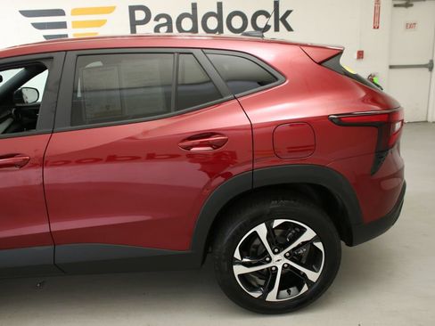Used 2025 Chevrolet Trax RS w/ Driver Confidence Package FWD image 6