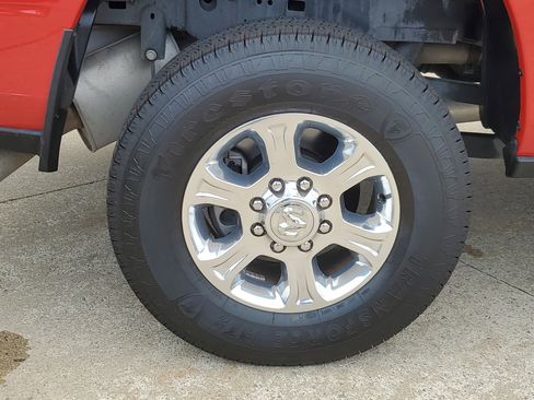 Used 2024 RAM 2500 Big Horn w/ Sport Appearance Package image 5