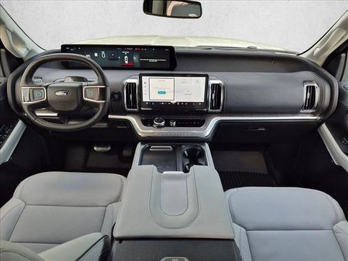New 2026 Ford Expedition Platinum w/ Platinum Ultimate Package AWD/4WD image 13