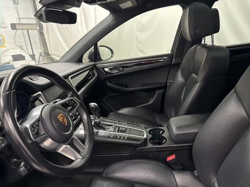 Used 2020 Porsche Macan AWD/4WD image 13