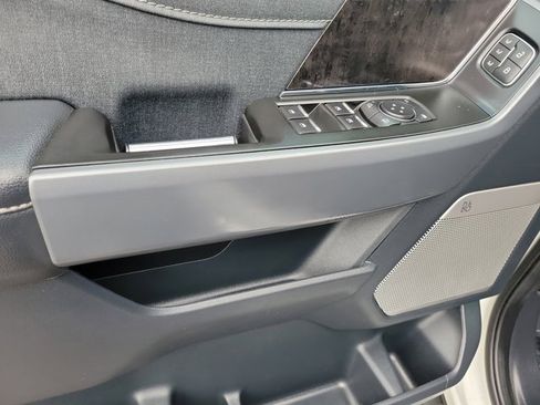 Used 2022 Ford F150 Lariat w/ Equipment Group 502A High image 15