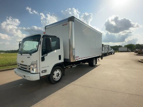 New 2024 Chevrolet Low Cab Forward image 20