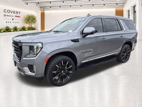 Used 2022 GMC Yukon SLT w/ SLT Premium Package AWD/4WD image 4