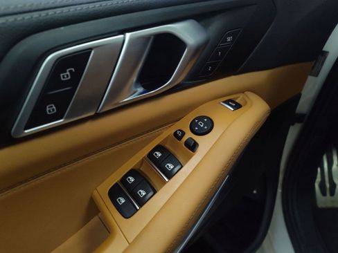 Certified 2023 BMW X5 xDrive45e w/ M Sport Package image 12