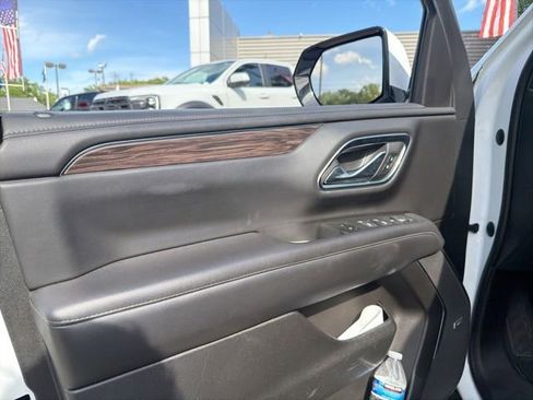 Used 2022 Chevrolet Suburban LT AWD/4WD image 22