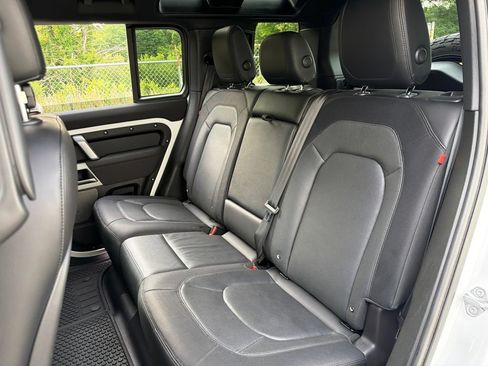 Used 2023 Land Rover Defender 110 X-Dynamic SE AWD/4WD image 19