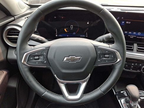 Used 2024 Chevrolet Trax ACTIV w/ Sunroof Package FWD image 20