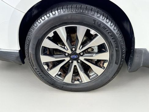 Used 2016 Subaru Outback 2.5i Limited AWD/4WD image 41