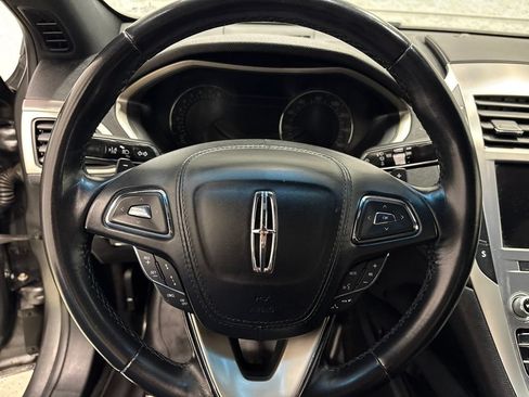 Used 2020 Lincoln MKZ FWD image 19