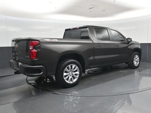 Used 2021 Chevrolet Silverado 1500 Custom w/ Safety Confidence Package AWD/4WD image 3