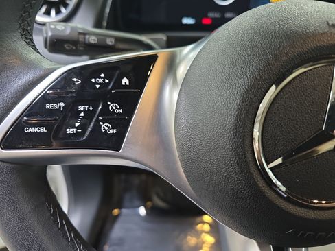 Certified 2025 Mercedes-Benz GLB 250 image 17