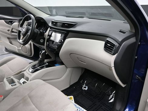 Used 2019 Nissan Rogue Sport AWD image 27
