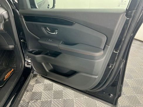 Certified 2023 Honda Pilot TrailSport image 32