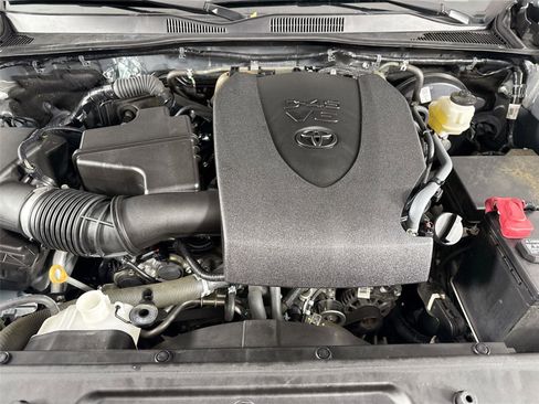 Certified 2022 Toyota Tacoma SR5 image 42