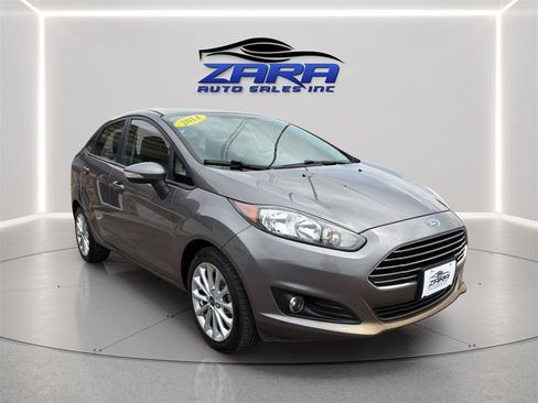 Used 2014 Ford Fiesta SE w/ Equipment Group 201A FWD image 9