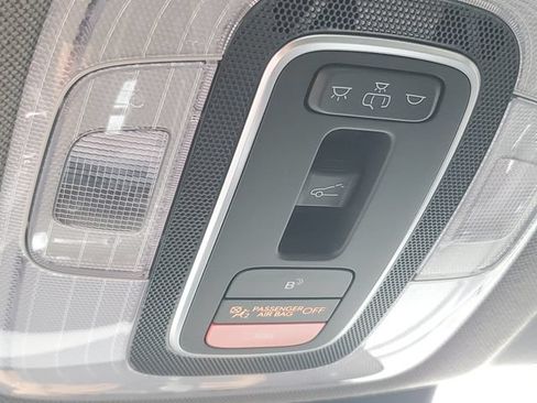 Certified 2025 Hyundai Elantra SEL FWD image 32