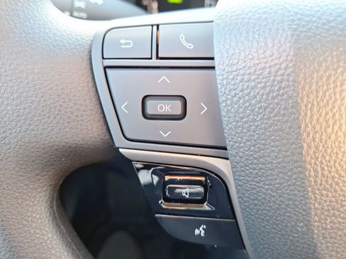 Used 2025 Toyota Camry LE image 22