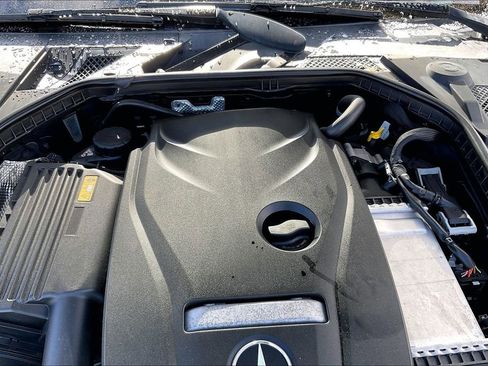 Used 2015 Mercedes-Benz C 300 4MATIC Sedan w/ Driver Assistance Package image 10