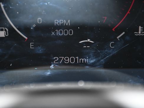 Used 2025 GMC Yukon AT4 AWD/4WD image 18