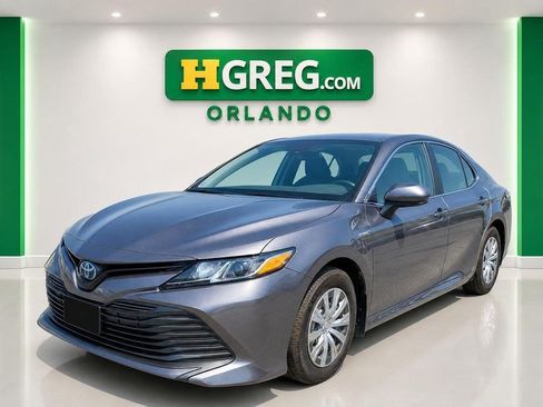 Used 2018 Toyota Camry LE FWD image 4