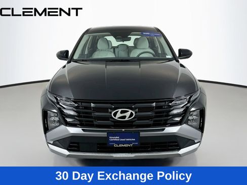 Certified 2025 Hyundai Tucson SE AWD/4WD image 3