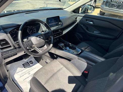 Used 2025 Nissan Rogue SV FWD image 13