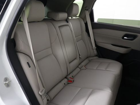 Used 2023 Nissan Rogue SL AWD/4WD image 34