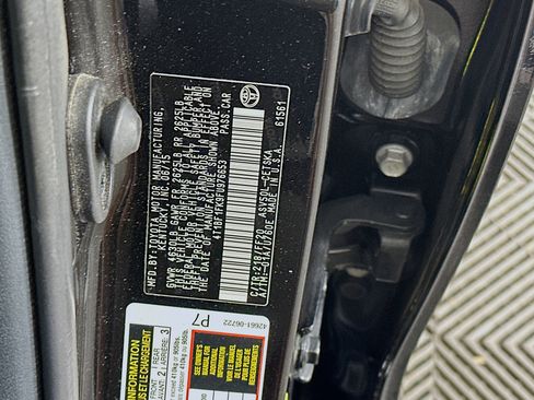 Used 2015 Toyota Camry SE FWD image 12